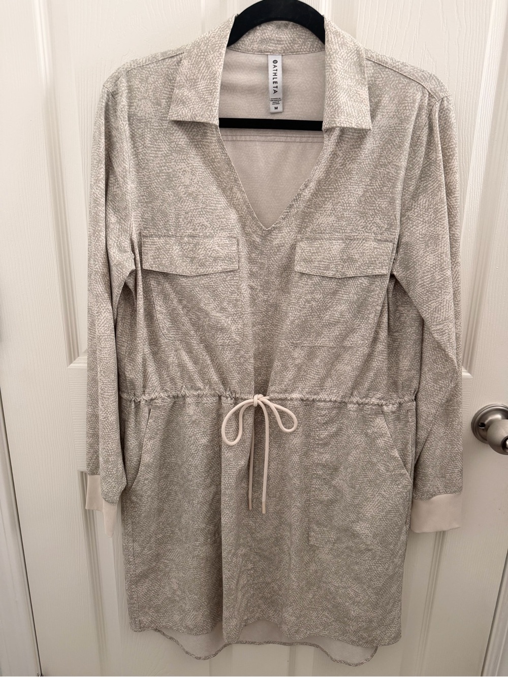 Athleta Zuma Cream & Light Green Drawstring Shirt Dress w/ Pockets